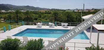 Royal Cove Hotel Jennings Bagian luar foto